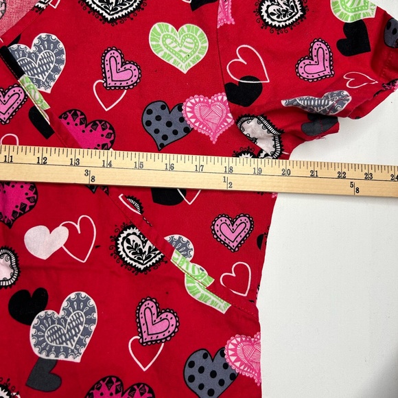 Scrubstar Valentine’s Day Heart Print multi color Scrub Top. Size M - Picture 5 of 10